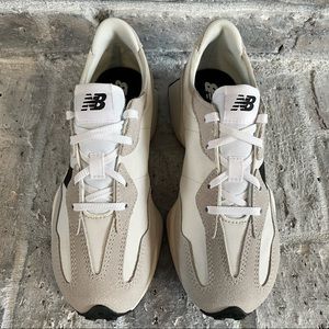 New Balance 327 Sea Salt 4.5 GS / 6 W